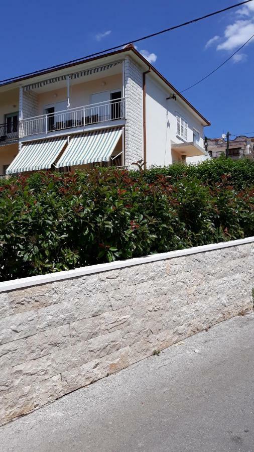 Apartment Ivo Trogir Exteriör bild