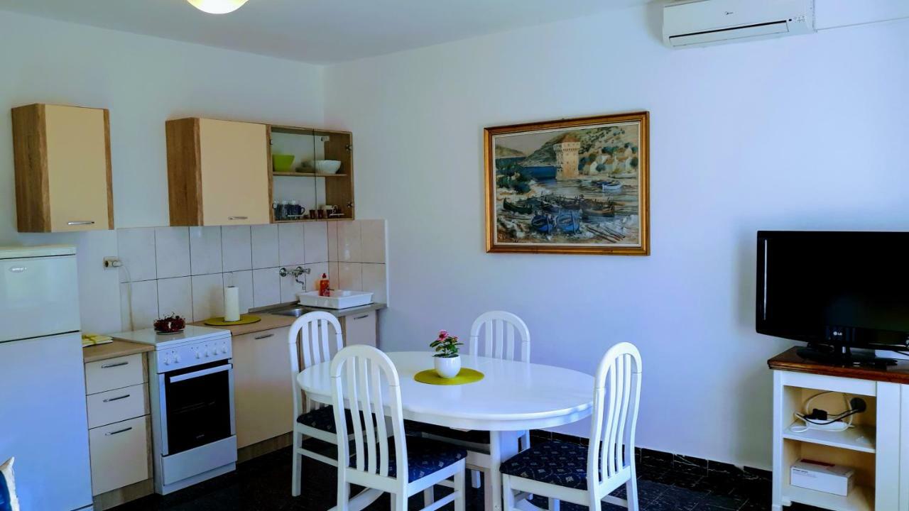 Apartment Ivo Trogir Exteriör bild